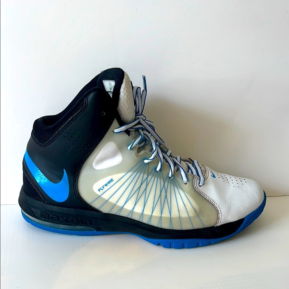 Nike Black and Blue Maxair Flywire  Basketball Hight TopSneakers size 9